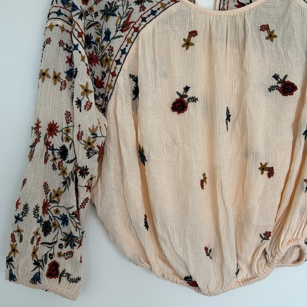 Free People Embroidered Wild Flowers Blouse Size XS - Picture 8 of 15